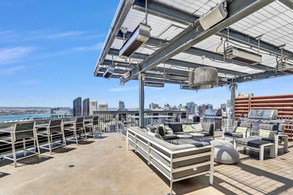 321 10th Ave - photo 4