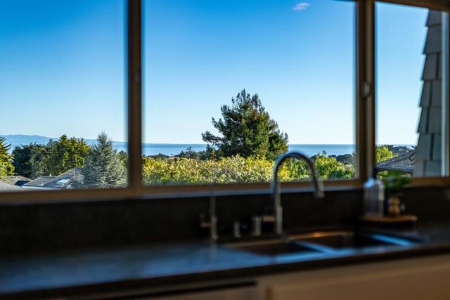 207 Driftwood Court, Aptos CA: https://media.crmls.org/mediaz/c24f63e5-08f2-4135-91b0-29b691653944.jpg