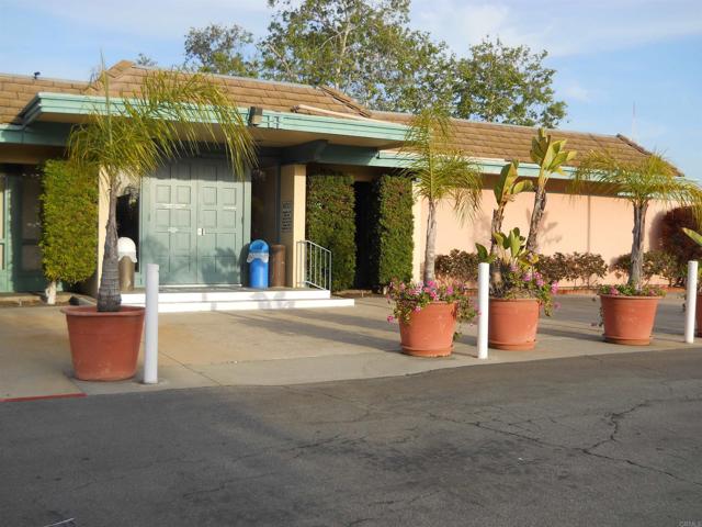 2003 Bayview Hts, San Diego CA: https://media.crmls.org/mediaz/c24f8013-89d2-476a-af75-e104ffac5ec1.jpg