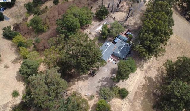 194 Hillcroft Way, Walnut Creek CA: https://media.crmls.org/mediaz/c24f9373-5279-4685-89a1-3427ab66597c.jpg