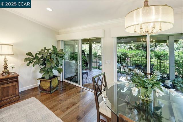 633 Terra California Dr, Walnut Creek CA: https://media.crmls.org/mediaz/c24fcbf9-9fc6-45fc-af83-6a4bd057cbd0.jpg