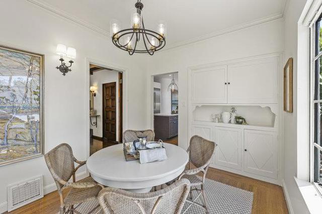 320 Jackson Street, San Mateo CA: https://media.crmls.org/mediaz/c25004c7-afd0-44a7-a854-a0058fad0477.jpg