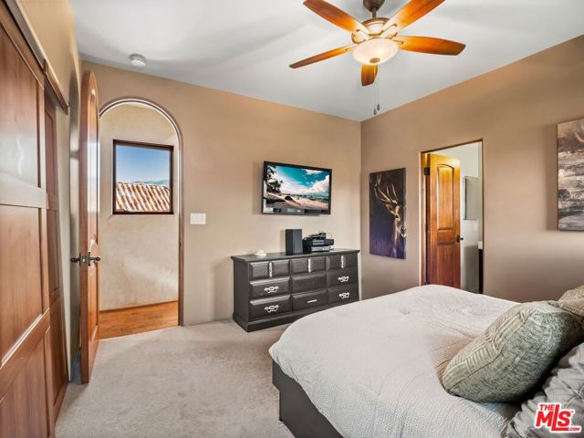 27023 Rolling Hills Avenue, Canyon Country CA: https://media.crmls.org/mediaz/c25071de-4468-4f58-af1f-5ea03eda944b.jpg