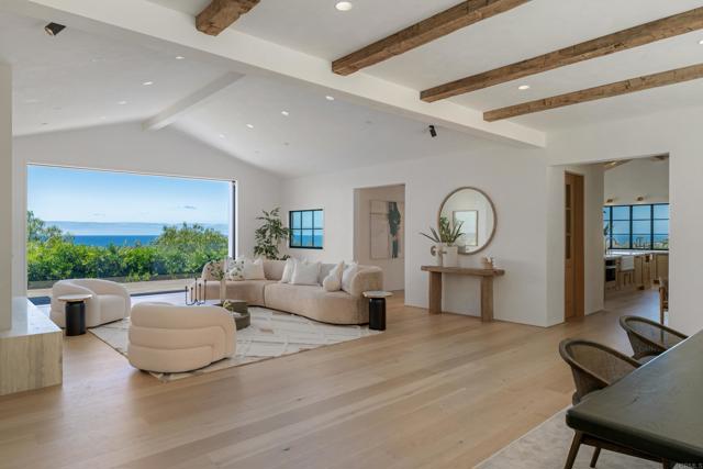 6260 Waverly Avenue, La Jolla CA: https://media.crmls.org/mediaz/c2511d86-3fe7-4f3b-b5f7-14ab9d0581de.jpg
