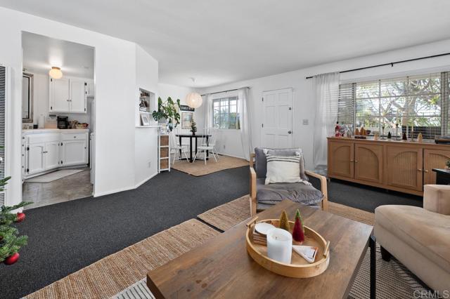 Detail Gallery Image 10 of 21 For 2319 21 Newcastle Avenue, Cardiff By The Sea,  CA 92007 - – Beds | – Baths