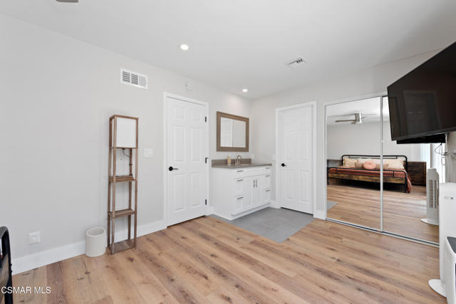 3268 Hilldale Avenue, Simi Valley CA: https://media.crmls.org/mediaz/c251d3ca-ce82-4338-a98d-fa65d1af34ce.jpg