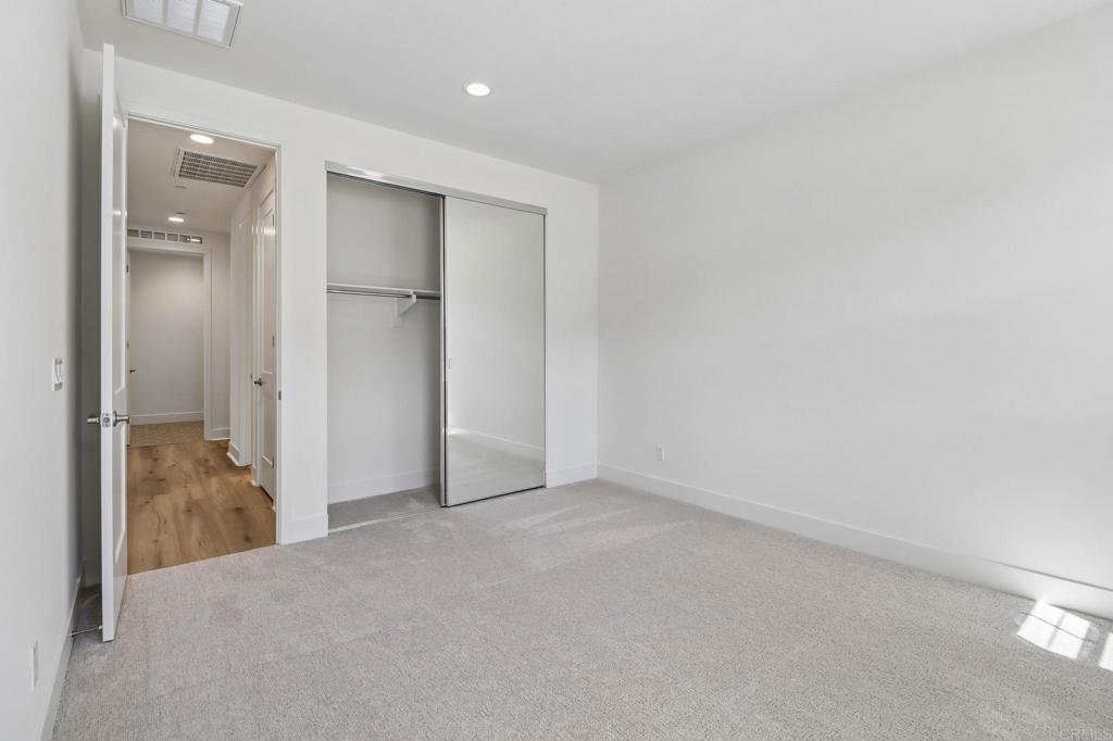 https://media.crmls.org/mediaz/c251dcb2-6f34-41d3-917f-91eafc548003.jpg?preset=X-Large
