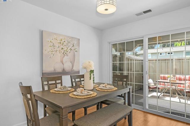 2812 Bollinger Canyon Rd, San Ramon CA: https://media.crmls.org/mediaz/c251f184-c6f2-4a4a-a73f-b8b82f1adf2e.jpg