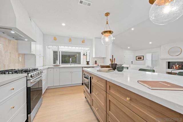 4912 Keos Way, Oceanside CA: https://media.crmls.org/mediaz/c2522fa1-f7cd-474a-8bce-940ca629a7cf.jpg