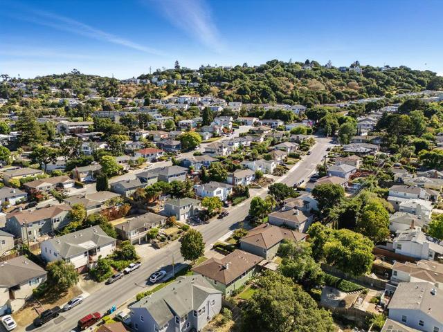 120 42nd Avenue, San Mateo CA: https://media.crmls.org/mediaz/c2524d77-7f48-40ad-ba72-ea323884a1e2.jpg