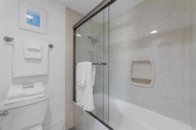 Detail Gallery Image 23 of 31 For 4670 Coralwood Cir, Carlsbad,  CA 92008 - 2 Beds | 2/1 Baths