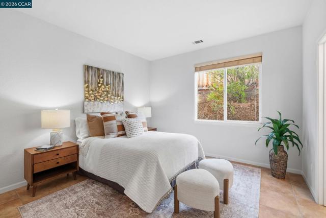 Image 33 of 59 For 868 Deer Spring Cir