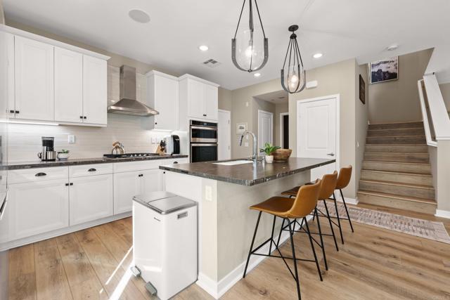 Detail Gallery Image 15 of 44 For 13085 Olympus Cir #1,  Poway,  CA 92064 - 3 Beds | 2/1 Baths