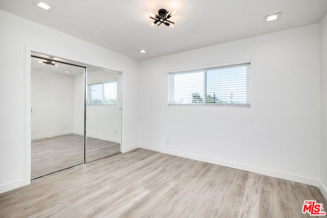 Image 19 of 23 For 2626 Cloverfield Boulevard
