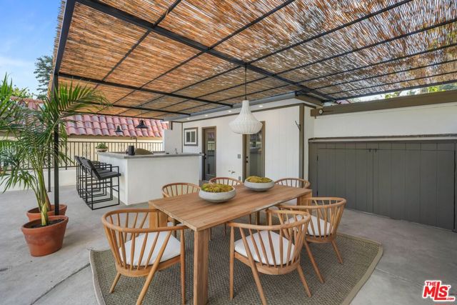 431 Montana Circle, Ojai CA: https://media.crmls.org/mediaz/c253443f-ebad-42e5-891d-66c5c7c4df91.jpg