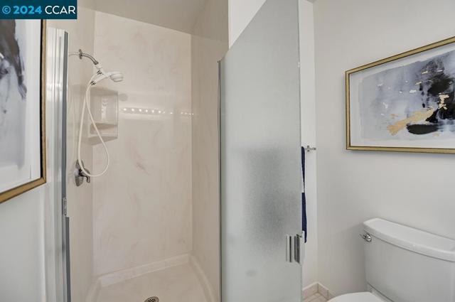 Image 47 of 58 For 640 Keith Court