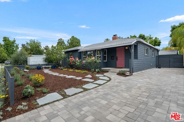 5346 Natick Avenue, Sherman Oaks CA: https://media.crmls.org/mediaz/c2538f33-367a-44d5-8a2b-fc2f4366387d.jpg