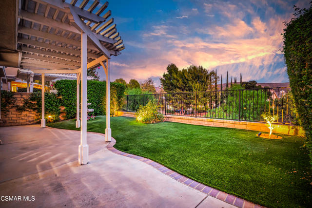3044 Ferncrest Place, Thousand Oaks CA: https://media.crmls.org/mediaz/c254415b-4382-4d99-8d34-90a896c2a114.jpg