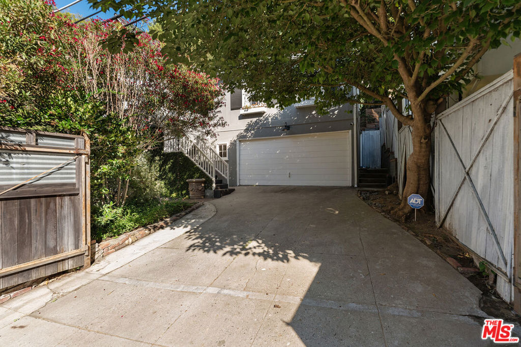 MLS #26860443 image #26