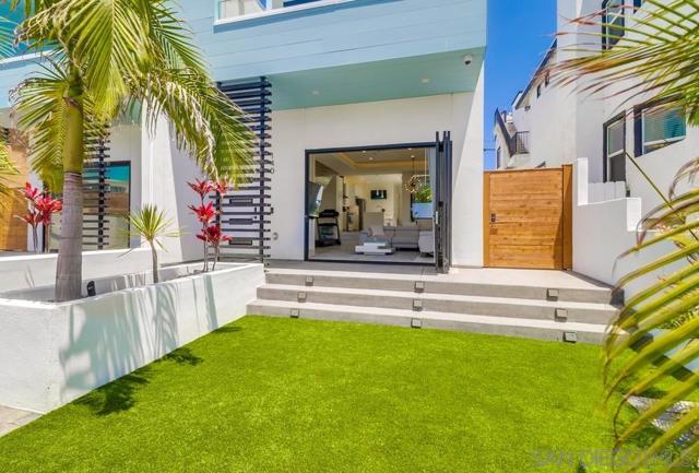 140 Imperial Beach Blvd, Imperial Beach CA: https://media.crmls.org/mediaz/c2550175-9c61-4820-82be-3b71e456c4ef.jpg