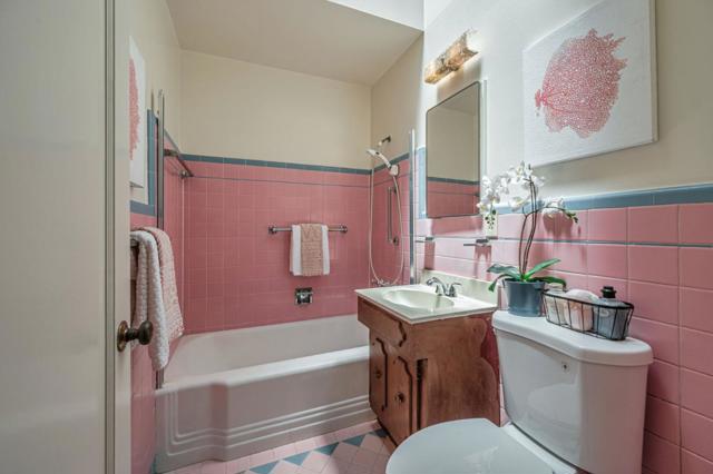 319 Sweeny Street, San Francisco CA: https://media.crmls.org/mediaz/c25768e8-7c72-4779-901e-0b121c0b652a.jpg