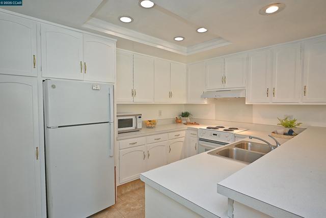 1316 Rockledge Ln, Walnut Creek CA: https://media.crmls.org/mediaz/c2576db4-3e44-4089-b65d-192213d8a808.jpg