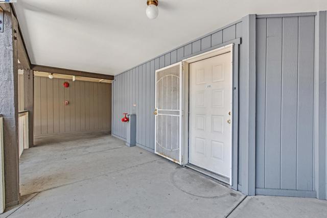 47112 Warm Springs Blvd, Fremont CA: https://media.crmls.org/mediaz/c257c280-807d-46c9-a750-713fcaefb0f0.jpg