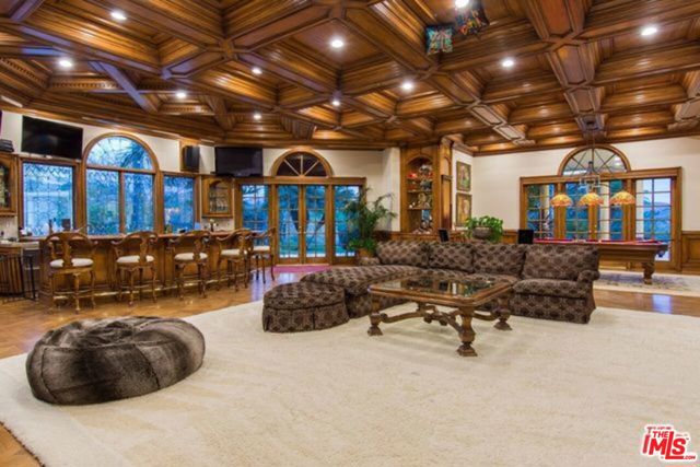 3855 BRUNSTON Court, Westlake Village CA: https://media.crmls.org/mediaz/c2583ef3-c3a3-498a-8e26-40935c91826f.jpg