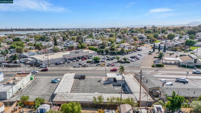640 State Highway 12, Rio Vista CA: https://media.crmls.org/mediaz/c25877d4-b072-4db3-a93f-017d10fcdf03.jpg