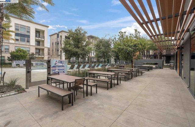 5623 Central Pkwy, Dublin CA: https://media.crmls.org/mediaz/c2593570-60bc-43b5-9f03-102b7451b91d.jpg