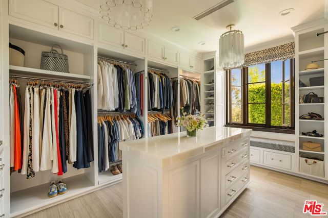 Drew Fenton | 182 N Carmelina Avenue Los Angeles CA | MLS: 7686952