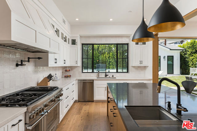 4253 Costello Avenue, Sherman Oaks CA: https://media.crmls.org/mediaz/c259aa13-27ed-4aea-b6ab-99987af25b3e.jpg