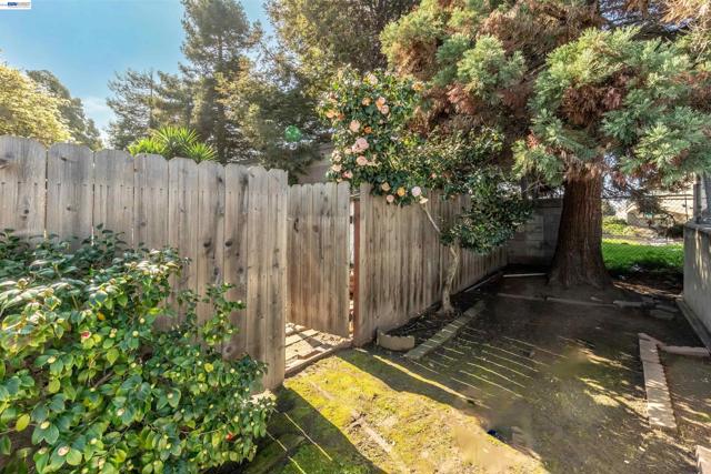 Image 20 of 22 For 1805 Sundberg Ave