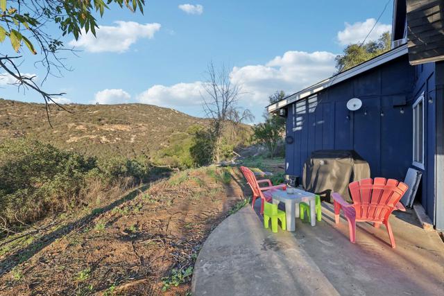 26086 Bear Valley Heights Road, Escondido CA: https://media.crmls.org/mediaz/c25ae92e-6f51-416c-b8f2-958b1f785984.jpg