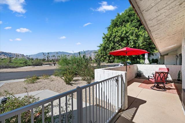 2134 S Sunshine Circle, Palm Springs, CA 92264