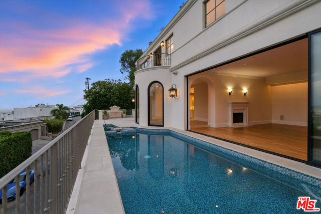 1675 Woods Drive, Los Angeles CA: https://media.crmls.org/mediaz/c25be957-bdee-44e3-8c4c-e941fb8a0b55.jpg