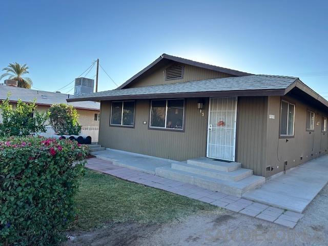 413 Giles, Calexico, California 92231, ,Multi-Family,For Sale,Giles,250000566SD