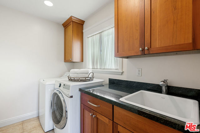 2310 Pier Avenue photo 7