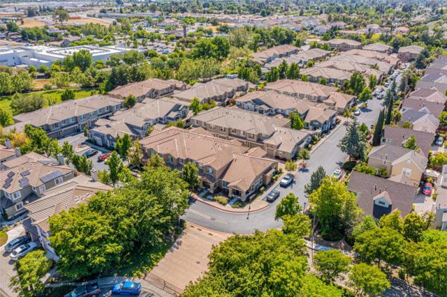 6360 Forget Me Not, Livermore CA: https://media.crmls.org/mediaz/c25cb979-d2ec-4e04-bd17-c92b03838210.jpg