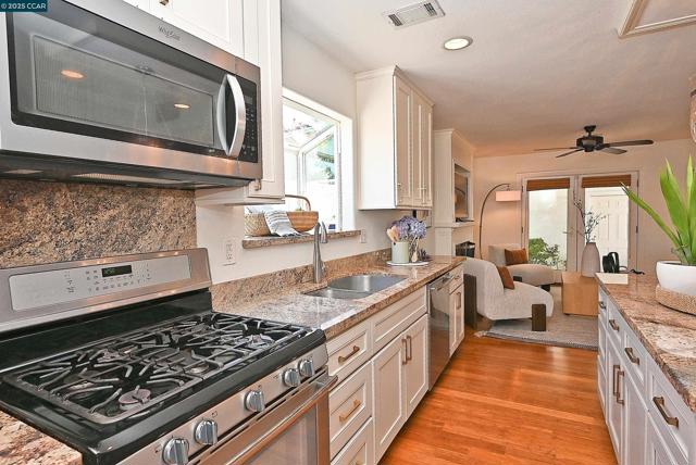 1250 Saint Louis Drive, Concord CA: https://media.crmls.org/mediaz/c25d157d-3f49-43e3-a912-5dfb7b32ac6a.jpg