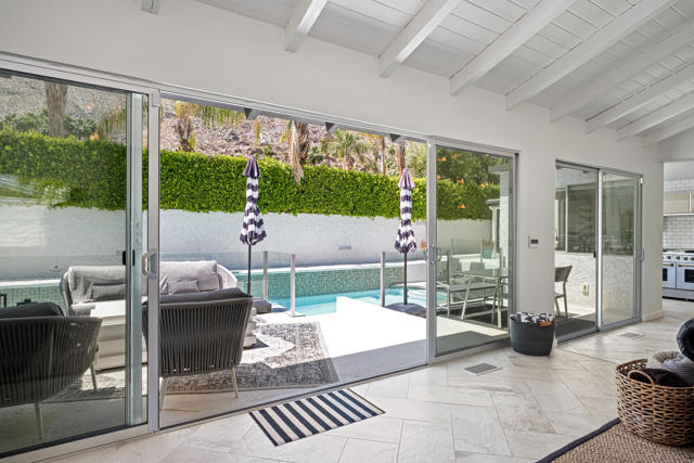 257 W El Camino Way, Palm Springs CA: https://media.crmls.org/mediaz/c25d7c66-444e-4753-a4c0-53ce5bd25539.jpg