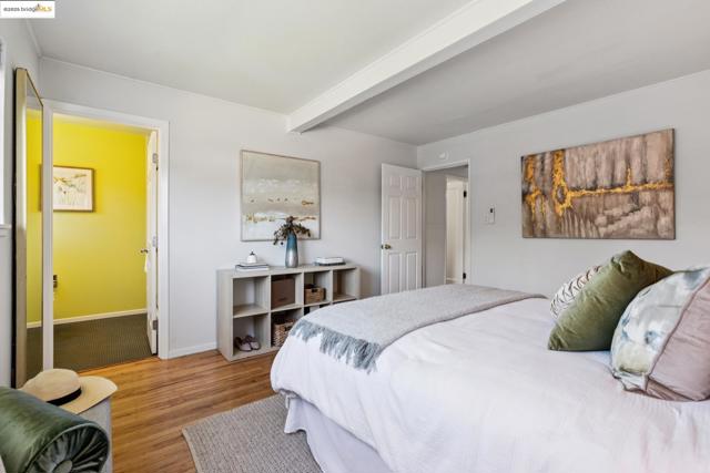 1865 Overhill Rd, Concord CA: https://media.crmls.org/mediaz/c25ee5dd-fd37-4f7d-90d0-a47f5d881057.jpg