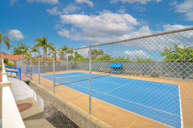 3536 Sky Haven Lane, Oceanside CA: https://media.crmls.org/mediaz/c25ff636-a8ef-4b9c-bdfd-4790ae593800.jpg