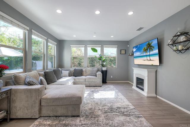 Detail Gallery Image 4 of 53 For 662 Gemstone Dr, San Marcos,  CA 92078 - 5 Beds | 3 Baths