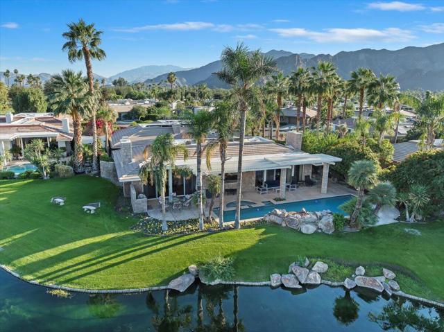 2 Deerfield Court, Rancho Mirage CA: https://media.crmls.org/mediaz/c260aa63-53e4-42cb-88f7-b25fdbddf46c.jpg