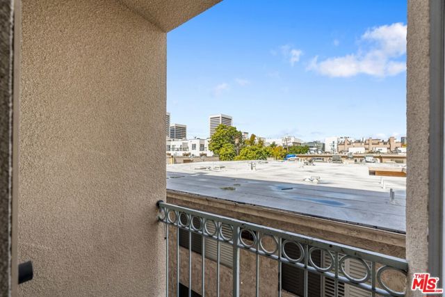 1871 Greenfield Avenue, Los Angeles CA: https://media.crmls.org/mediaz/c260e3ec-a5a7-4bc2-a4d5-9afcfe172cdc.jpg