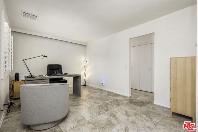 69385 Avenida De Las Montanas, Cathedral City CA: https://media.crmls.org/mediaz/c261510e-416e-45b9-b2f6-ae06836f189c.jpg