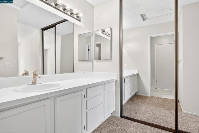 15 Glenwood, Hercules CA: https://media.crmls.org/mediaz/c261d23d-24ce-4b8e-813c-c5d67ee427eb.jpg