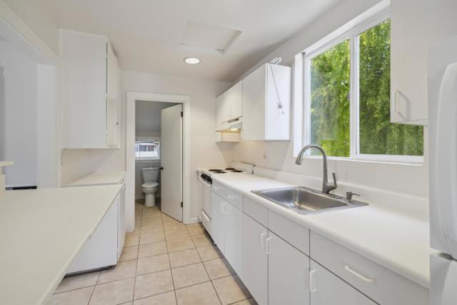 399 13th Avenue, Santa Cruz CA: https://media.crmls.org/mediaz/c2627dd3-39fb-466e-83d5-a0acf3230d24.jpg