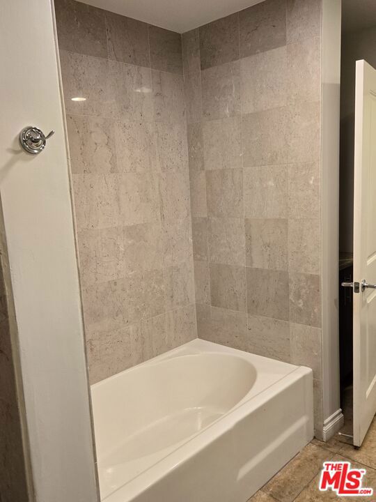 7100 Alvern Street, Los Angeles CA: https://media.crmls.org/mediaz/c262f489-db04-48b1-b209-313510ee9d81.jpg